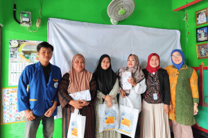 Kegiatan Pengabdian Masyarakat Program Studi Bisnis Digital Universitas Yatsi Madani